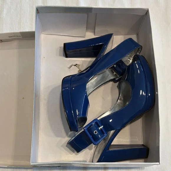 Marc Fisher Navy Peep-Toe Heels - Picture 7 of 8